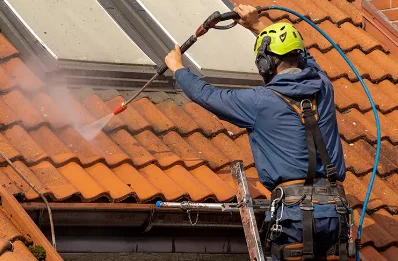 Démoussage et hydrofuge de toiture à Cos